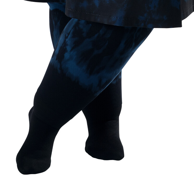 Batik Schwarz-Blaubeere