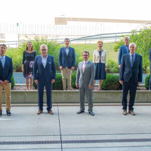 Hinten v. l.: Jürgen Gold, Dr. med. Susanne Maurer, Dr. med. Denise Luchsinger, PD Dr. med. Mario Scaglioni, lic. phil. Christina Casanova, Dr. med. Daniel Münch, Peter Fontana, Dr. med. Jörg Eimers,  Vorne v.l.: Dr. med. Felix Angst, Thiha Aung , Dr. med. Meinolf Dorka, Prof. Dr. med. Jochen Rössler, Dr. med. Stephan Wagner, Marlene Klima, Sergio Fontana Nicht auf dem Bild: Prof. Dr. Michio Ozeki