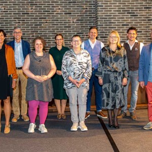 Gruppenbild v.l.n.r. Christine Hemmann-Moll, Uli Frey (Juzo), Eva-Maria Streicher, Dr. med. Wolfgang Schnitzler, Christina Lindemann, Dr. med. Anna-Theresa Lipp, Dr. med. Michaela Knestele, Dr. med. Olimpiu Bota, Dr. med. Ilka Meier-Vollrath, Dr. med. Markus Killinger, Dr. med. Steffen Gass , Roger Willms (Juzo)